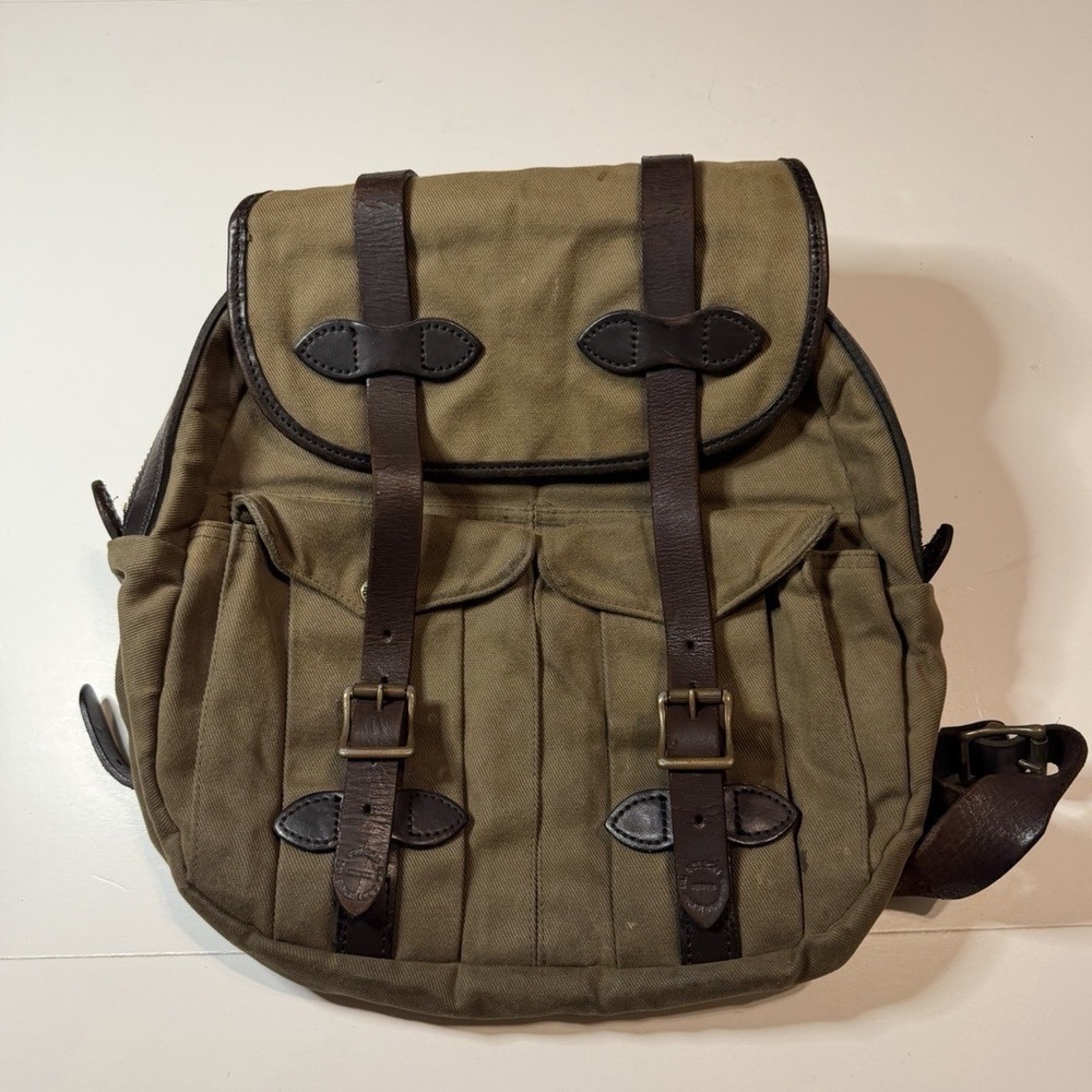 Filson Rucksack Rugged Twill Bridle Leather Backpack Otter Green  USA